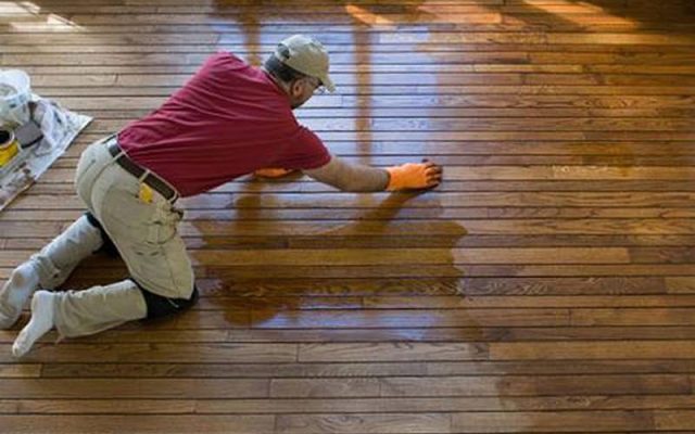 Cách làm sạch sàn gỗ